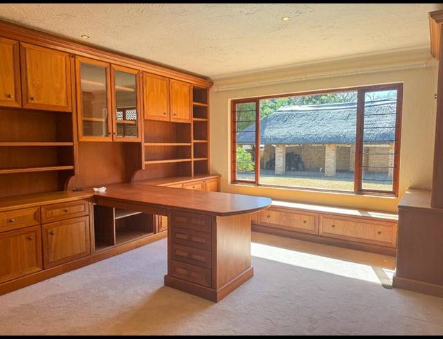 4 BEDROOM HOUSE FOR SALE IN RUIMSIG